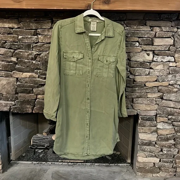 green emerald velvet dress CUPSHE Casual Dresses for Women Square Neck Button Front Sleeveless Pockets  A Line Mini Overall Dress Olive Green, M at Amazon Women's Clothing store